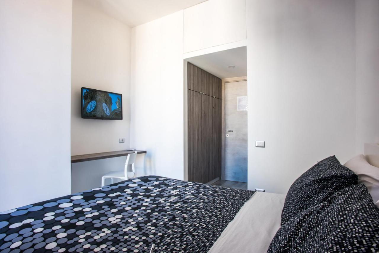 Solarium Al Duomo Rooms By Wonderful Italy เนเปิลส์ ภายนอก รูปภาพ